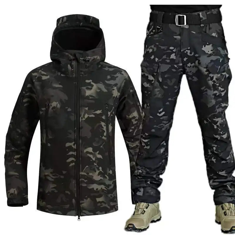 Outdoor Shark Skin Warmth Set – Camo Plush Thickened Coat for Autumn/Winter Racing Top