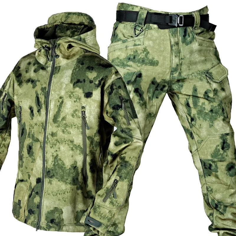 Outdoor Shark Skin Warmth Set – Camo Plush Thickened Coat for Autumn/Winter Racing Top